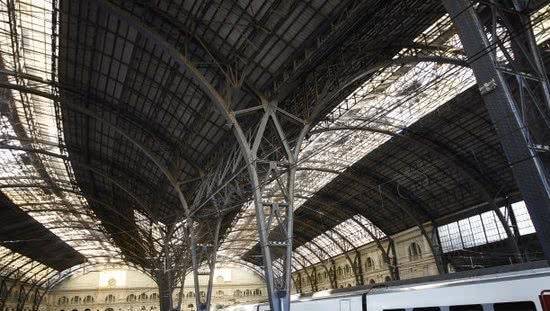 中国唯一出现错别字的火车站，很多人都发现了，为何一直没人改！