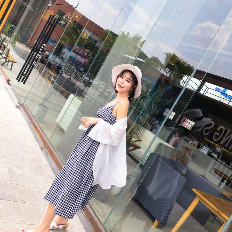 成熟女人就要穿的成熟点，性感迷人的小黑裙，散发魅力女人味