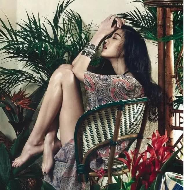 她一个月不吃饭只喝水，1米79只剩46公斤，亲身经历饿到吐！