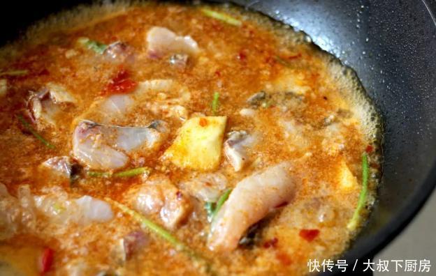 「藤椒」晚上吃什么?大叔家的藤椒溜鱼片,鲜嫩爽口,香气扑鼻,家人爱吃