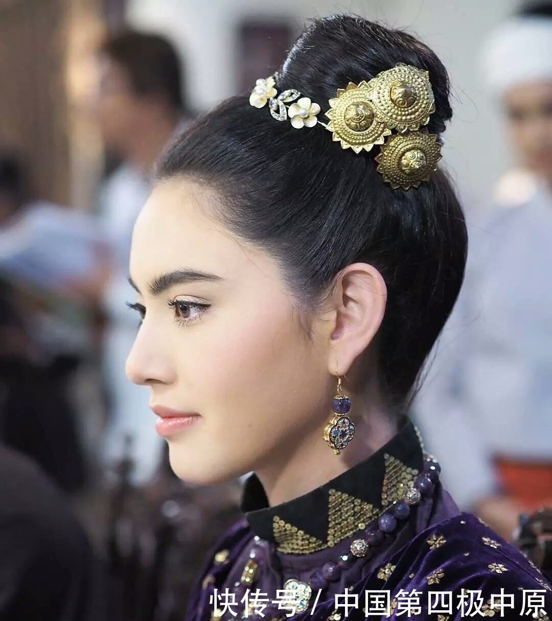 『性感』美女图集,第757期:性感时尚,图几小姐姐,你会更喜欢呢?