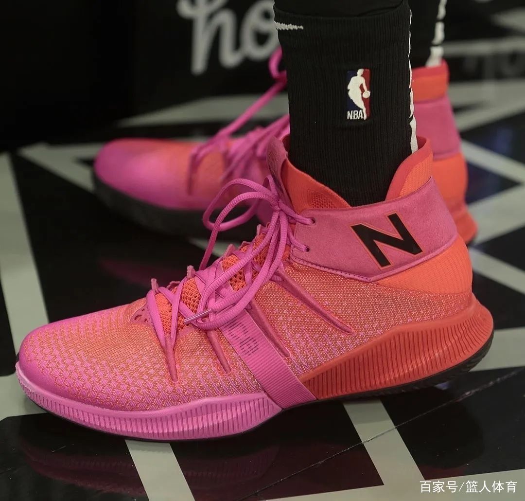  『球员』NBA球员上脚：伦纳德的NB篮球鞋，除了签名鞋还有低帮版！
