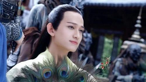 看了长发美男子，你会怀疑自己的性取向