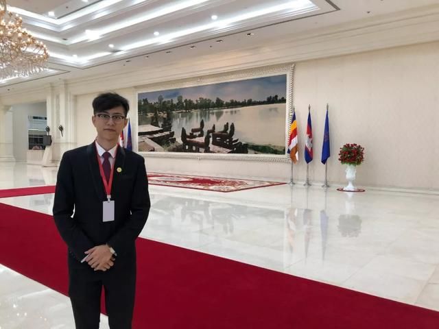 柬埔寨洪森总理接见!宝供一站网向柬介绍供应链与智慧物流新理念