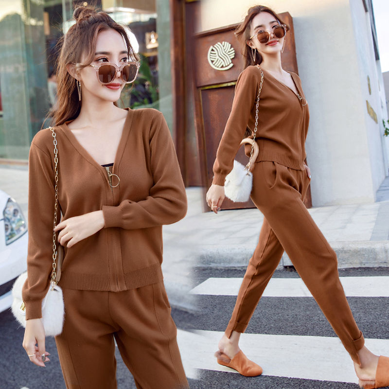 别穿秋开衫了，这12款套装要火!35岁的姐姐看中5款，美爆了