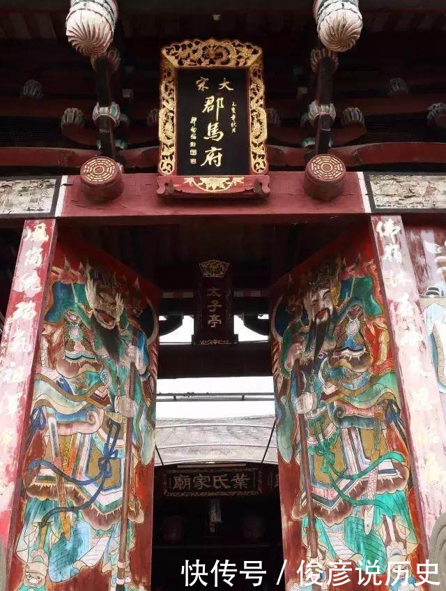 真正的历史古城,一条路上的古籍都要赶上故宫了