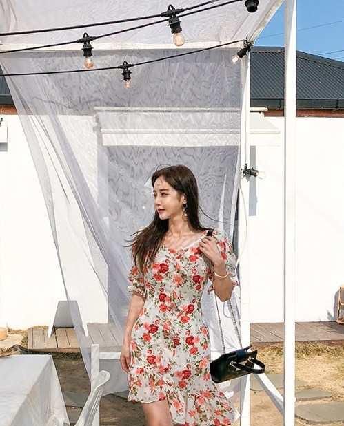 普罗旺斯■女神孙允珠：梦絮野芳普罗旺斯情调碎花裙