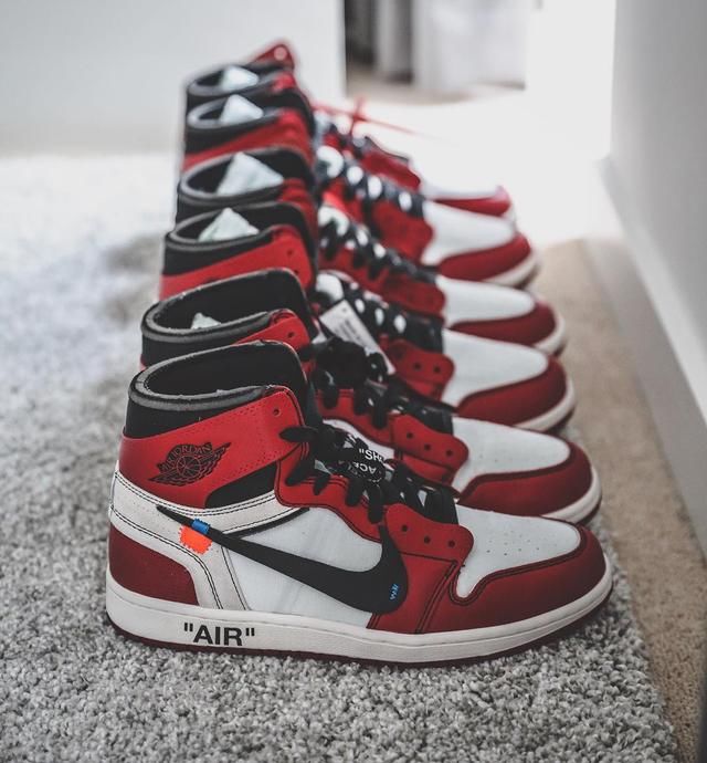 你买的球鞋价格会起飞还是倒闭？关键看颜色！