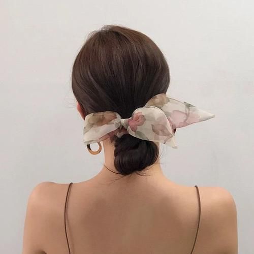  #点复古#巴黎女子最爱发型公开！用丝巾缎带绑出迷人的法式少女风