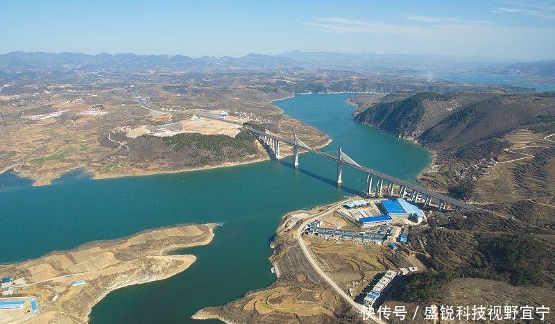 湖北夏天最热的3个城市，两个在长江沿岸，一个在大山里面