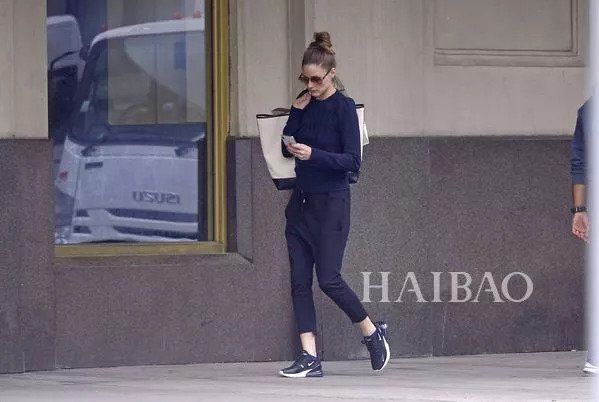 会穿| 百搭款穿出摩登范，爱穿高街品牌的名媛真接地气!