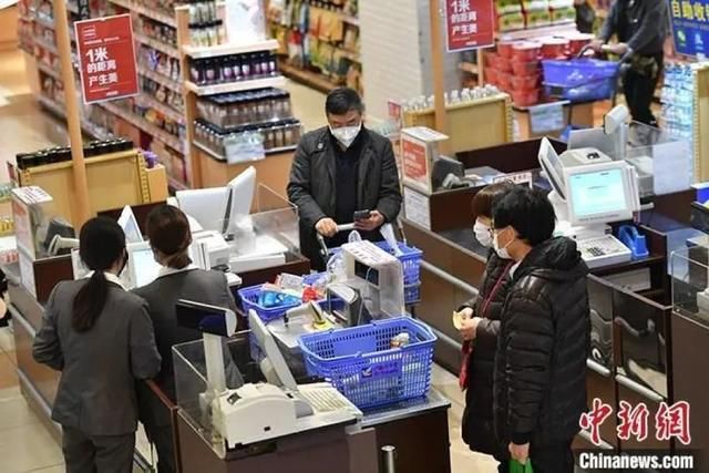  「一口气」一口气吃2斤肉串、买50支口红，报复性消费真来了？