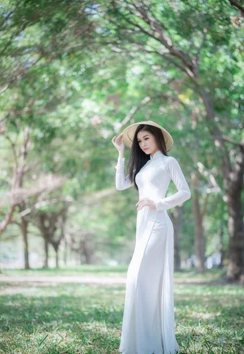  「女性」初恋系穿搭，一种另类的时尚，网友直呼：真是清纯惹人爱