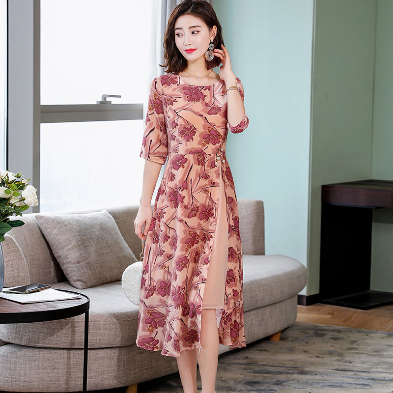 裙子季季换，今秋换什么，真丝连衣裙让你美出新高度