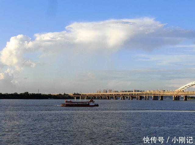 中国流量最大的10条河，长江稳居第一，前十竟没黄河什么事