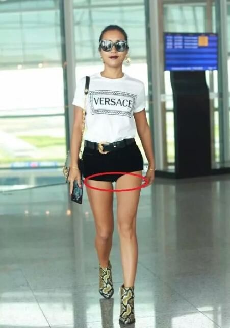 吉克隽逸的短裤又短又紧，大腿上的肉肉都勒变形了，这样舒服吗