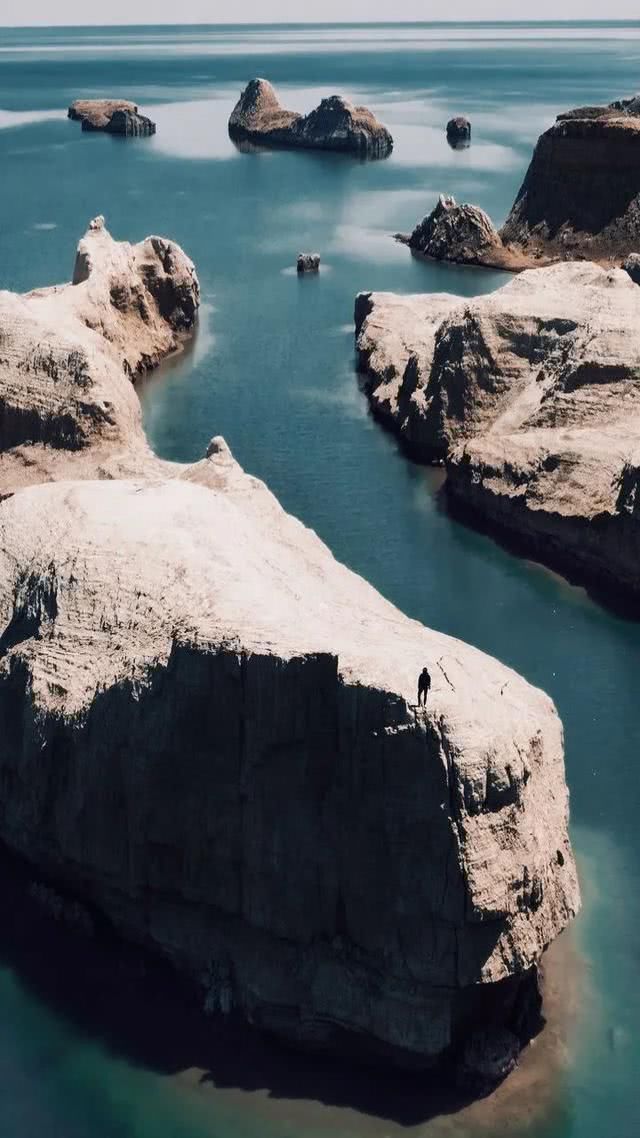  「荒芜」不如一路向西，来一场真正的“流浪火星”