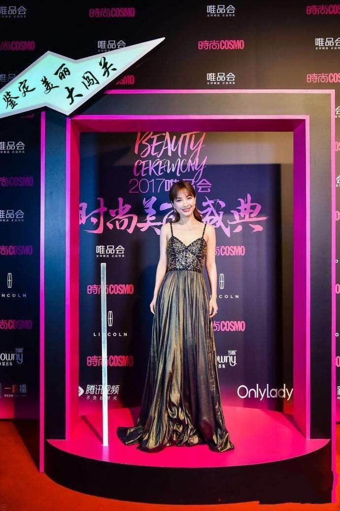 吴昕跟陈妍希俩胖同台比美, 却被一旁的张钧甯给比了下去 ?