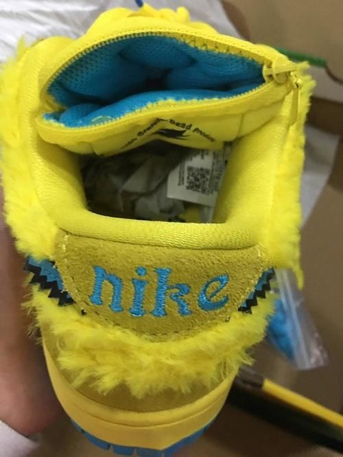 联名|完整实物曝光!小熊联名 Dunk Low 太让人心动了吧!