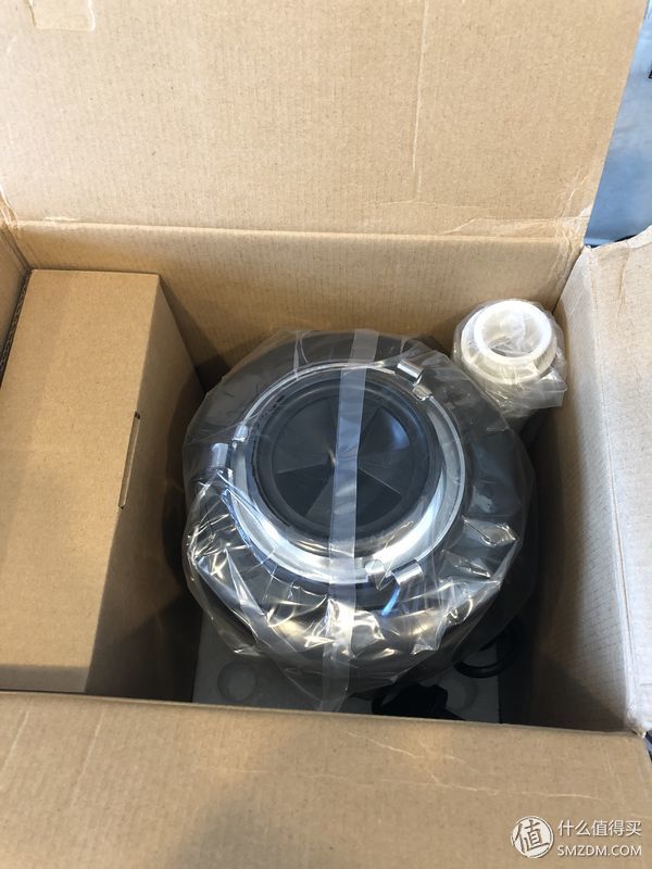 拯救mini厨房二-垃圾处理器开箱及水槽下收纳