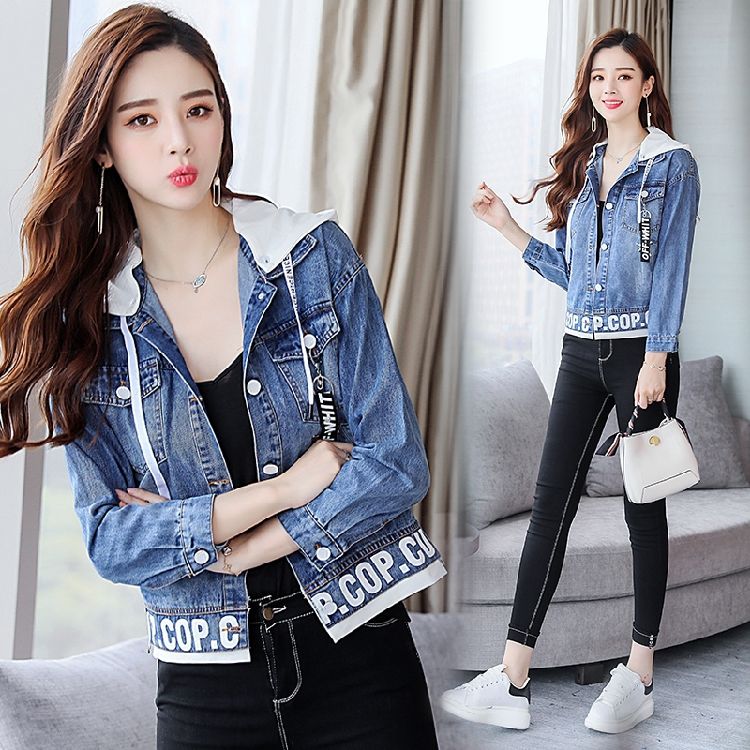 我家九妹今年22，人不但长的美更是会穿，秋天这样穿简直万人迷