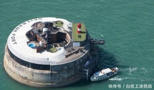 最“赚钱”的碉堡，100多年无人问津，被土豪700万买下改造成功