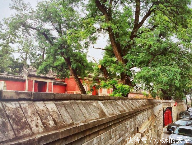 中国最“怪”寺庙 500年来从没开过门 不受香火却屹立不倒！