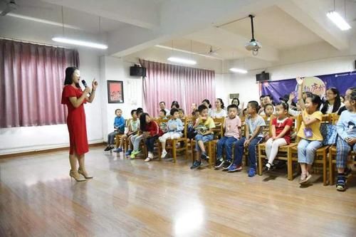 过节争相给老师送礼?中国家长已陷囚徒困境