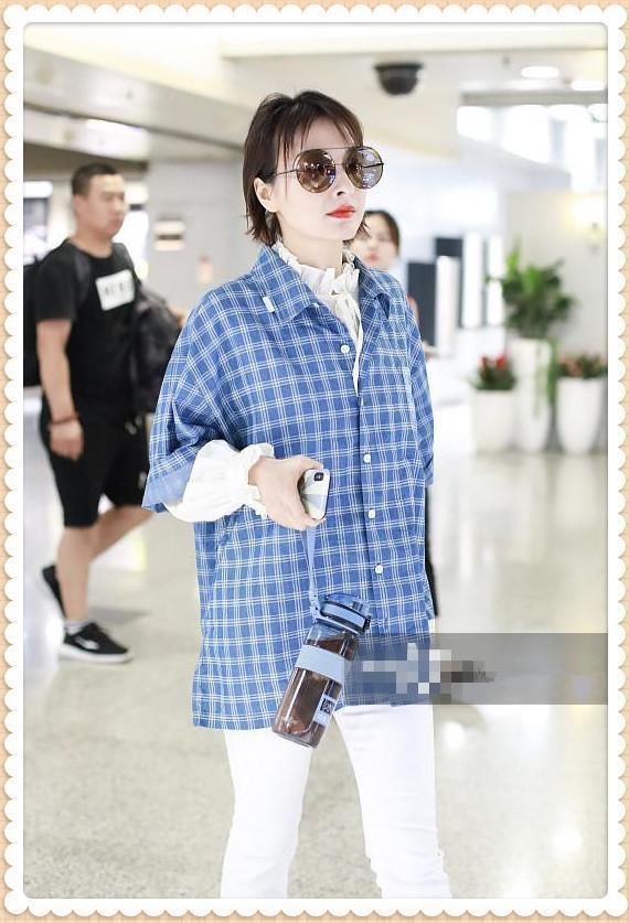 吴昕太自信了吧！160身高穿长衬衫非要露出来，不想却暴露小短腿