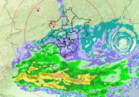  「小雨」房山还在下小雨，放晴要等下午了