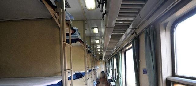  乘务员：火车卧铺，为什么要“收走”车票乘务员讲了实话