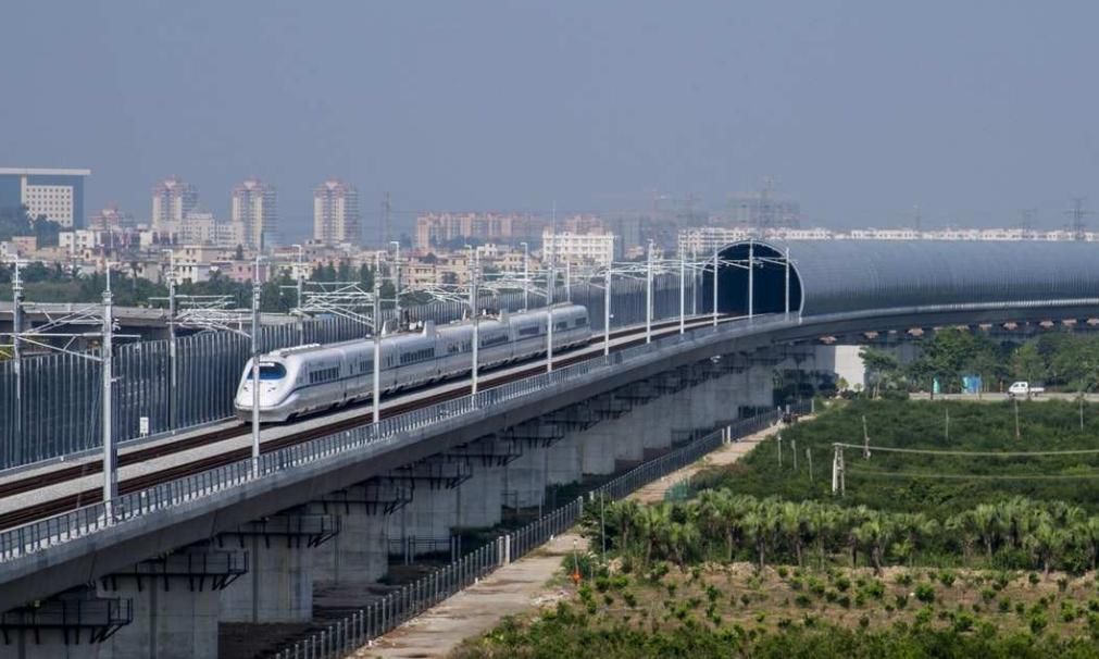  「大巴」这条高铁线路可能要“凉凉”了，又慢又贵，还不如坐大