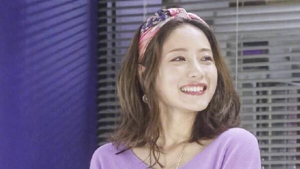 周冬雨迪丽热巴都在戴的发带，你get到同款没?