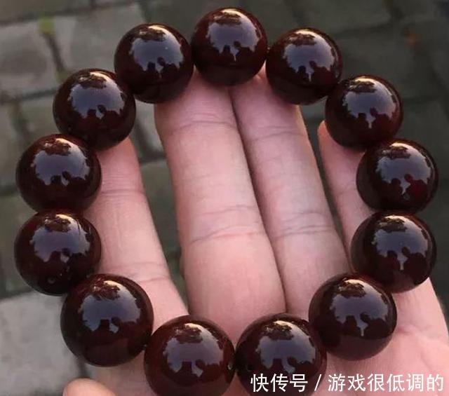  「手串」包浆最快的手串，非它莫属了！不服来战！