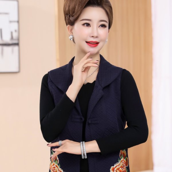 别再穿老土的妈妈装，今年巨流行这几款，美到停不下来