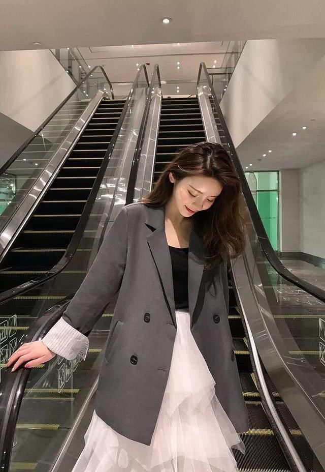  『构建』开启小西服配搭超级技能，简洁酷帅又高級，轻轻松松构建初春时尚穿搭