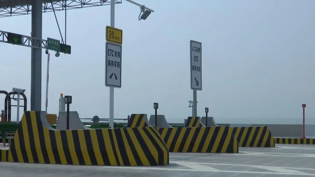  「道路交通」胶州湾大桥胶州连接线基础设施改造提升工程全部完工