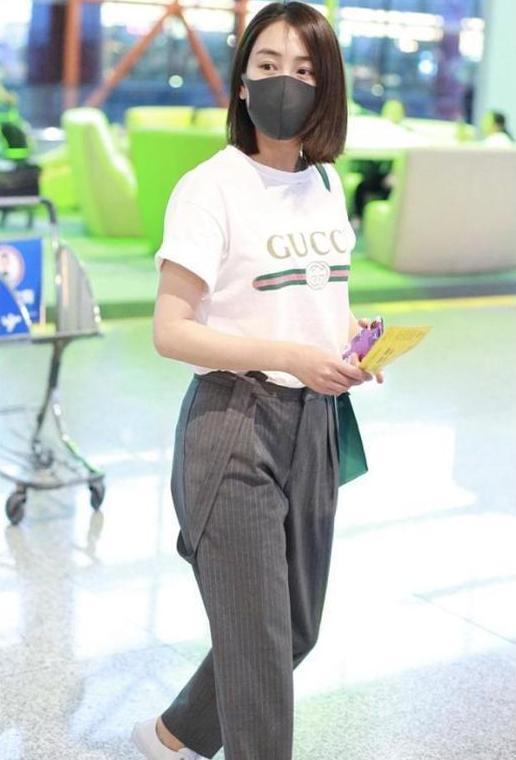 没有赵薇的身材就别穿条纹裤了，像马苏一样穿成买家秀就尴尬了！