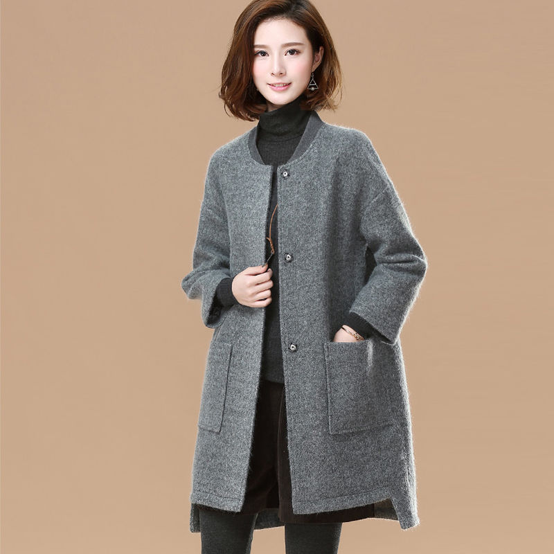 穿着像球的棉衣别买了!现在流行这样呢大衣,一款比一款好看