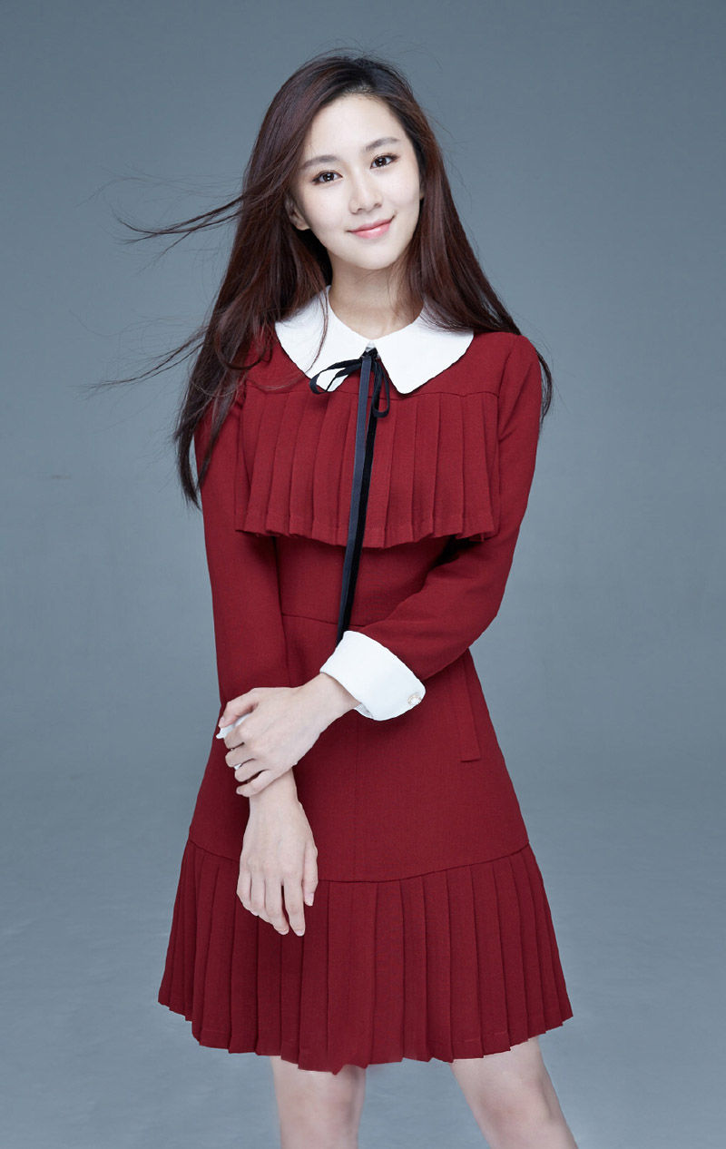 刘颖伦清新甜美时尚写真图片，时尚靓丽，气质迷人!