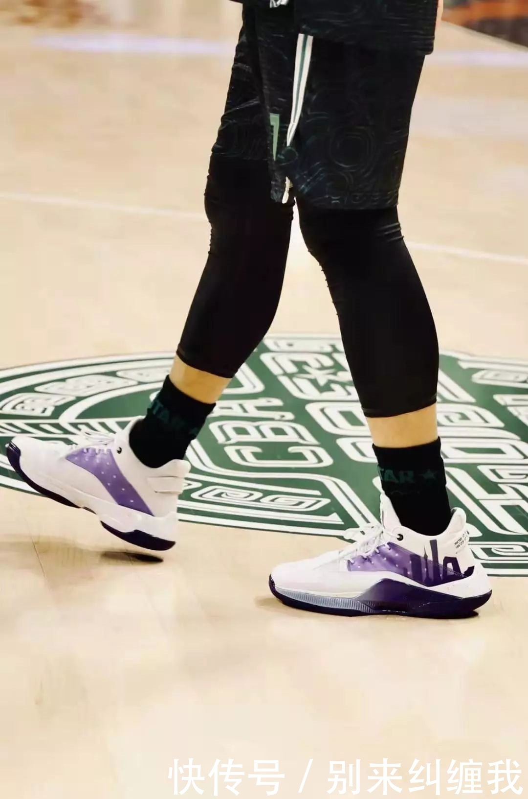 郭艾伦cba全明星球鞋