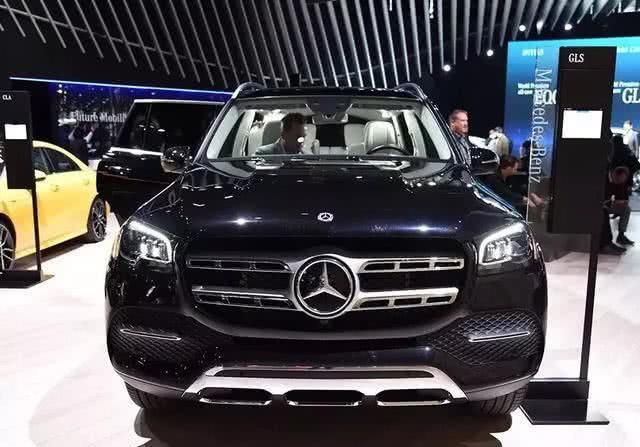 「混动」奔驰最豪华SUV，比宝马X7更霸气，破百6.4秒＋48V微混动