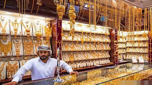 中国游客不解：为何印度人都带着各种金饰，难道印度黄金不值钱？