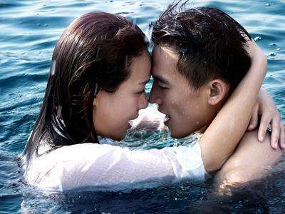 八月有毒? 还不到半月分手4对娱乐圈情侣, 网友: 请鹿晗也跟上