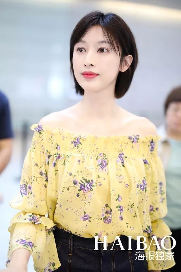 秘籍| 明星都在炫腹秀美腿，但怎么露才更高级?【海报街拍】