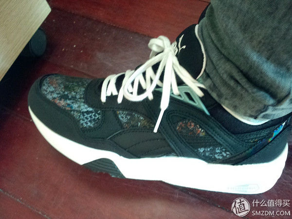 兴冲冲地跑来和大家分享PUMA R698 女鞋