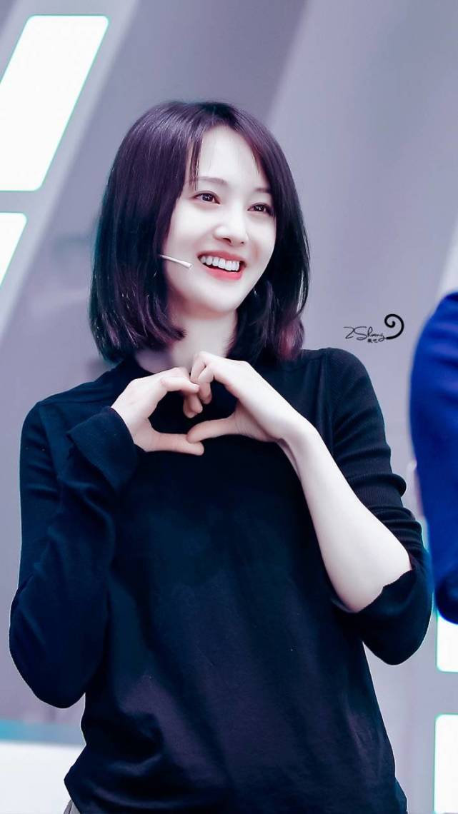 郑爽再次遭抹黑，郑爽爸爸坐不住，发微博澄清！