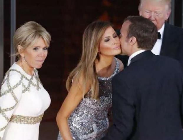 65岁法国第一夫人:穿紧身裙前凸后翘，难怪马克龙对她死心塌地!