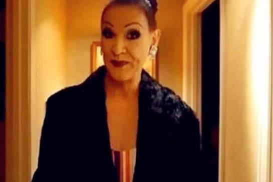 满脸胡子的老头，摇身一变成“贵妇”，妆后依旧“惊艳四座”