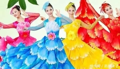  『一见钟情』这款洛丽塔让众多lo娘“一见钟情”，但看到这张图，大家都拔草了